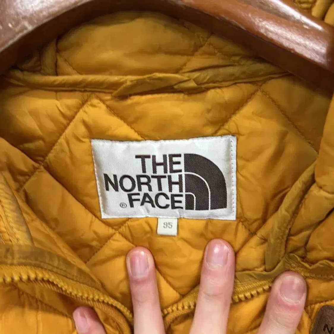 노스페이스 아웃도어 화이트라벨 퀄팅 경량 자켓 95 A03567 상품이미지3