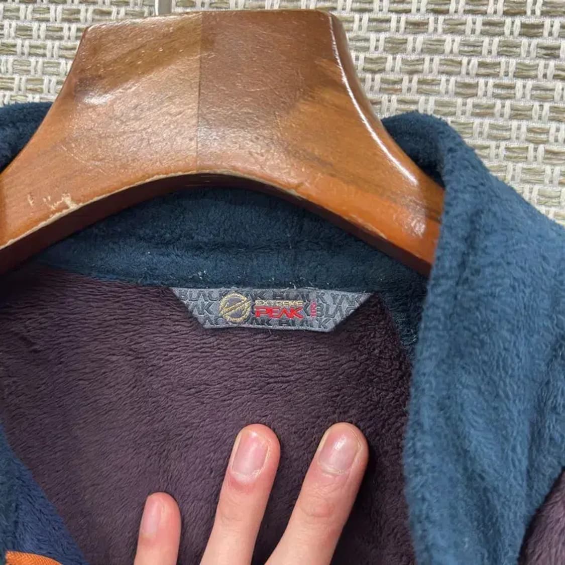 블랙야크 아웃도어 자수로고 후리스 반집업 긴팔티 105 A03582 상품이미지3