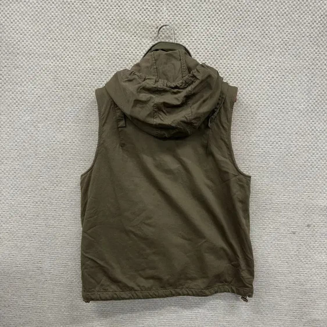 게스 캐주얼 자수로고 후드 조끼 베스트 XL A03735 상품이미지2