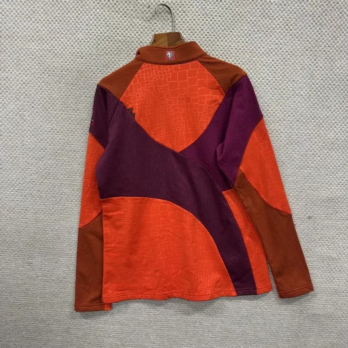 블랙야크 아웃도어 자수로고 약기모 반집업 긴팔티 105 A04620 상품이미지2