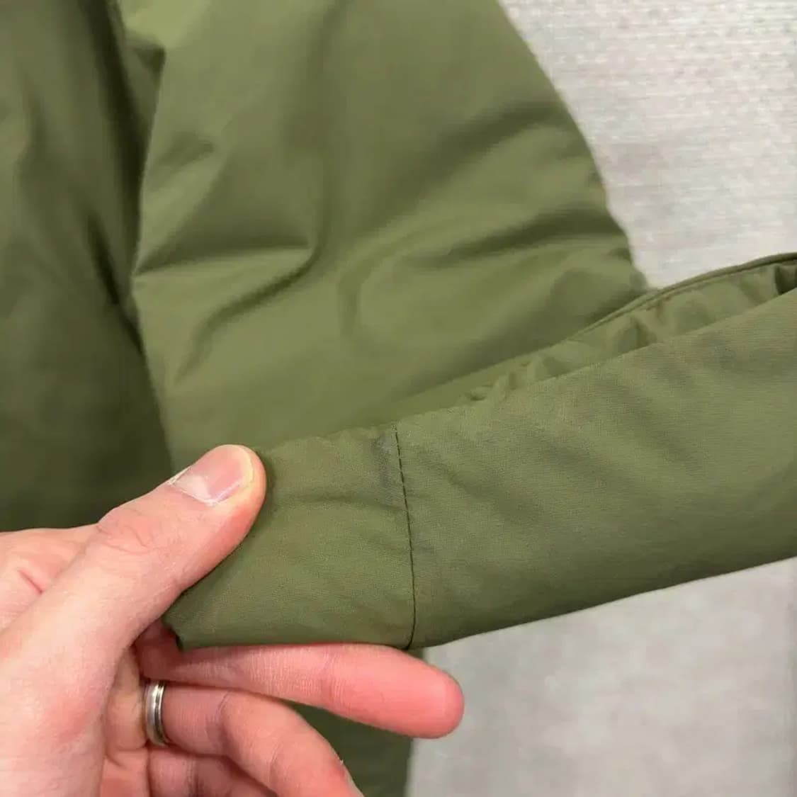 유니클로 캐주얼 깃털 다운 하프 패딩 점퍼 L A04613 상품이미지6