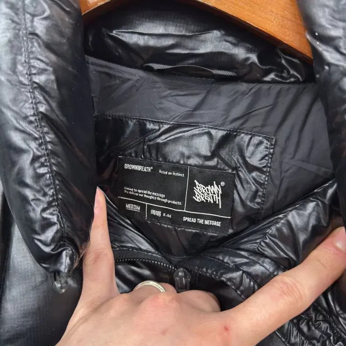 브라운브레스 캐주얼 자수로고 유광 패딩 점퍼 M A04688 상품이미지3