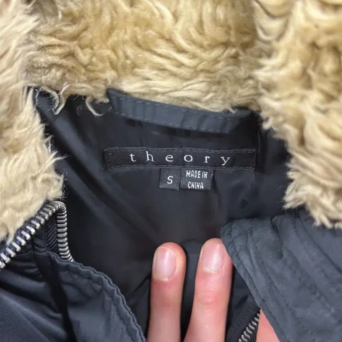 띠어리 캐주얼 라쿤퍼 롱 패딩 점퍼 S A04690 상품이미지3