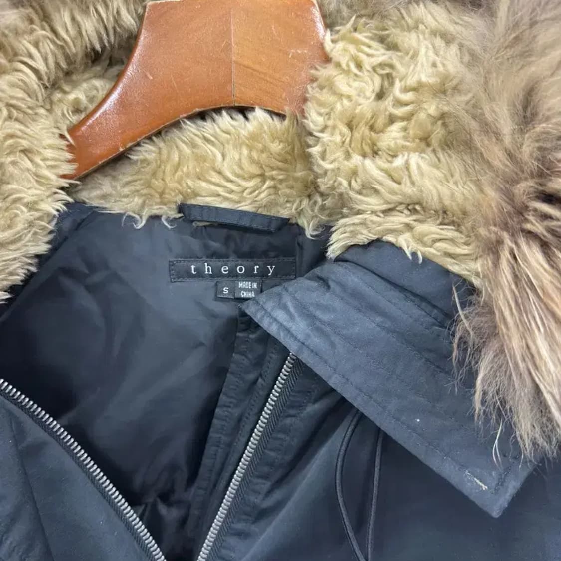 띠어리 캐주얼 라쿤퍼 롱 패딩 점퍼 S A04690 상품이미지7