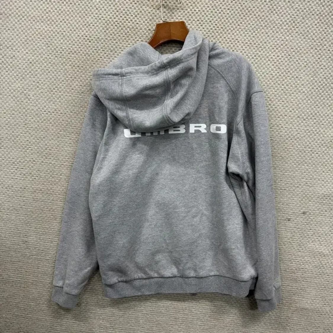 엄브로 캐주얼 프린팅로고 후드집업 100 A04701 상품이미지2