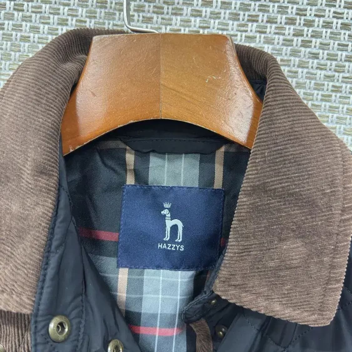 헤지스 캐주얼 자수로고 퀄팅 하프 자켓 85 A04714 상품이미지3