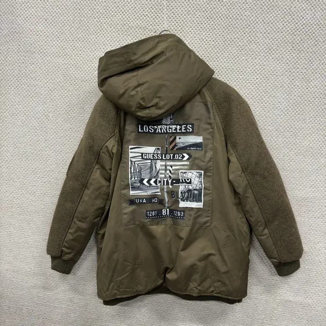 게스 캐주얼 백프린팅 항공 점퍼 패딩 XS A04713 상품이미지1