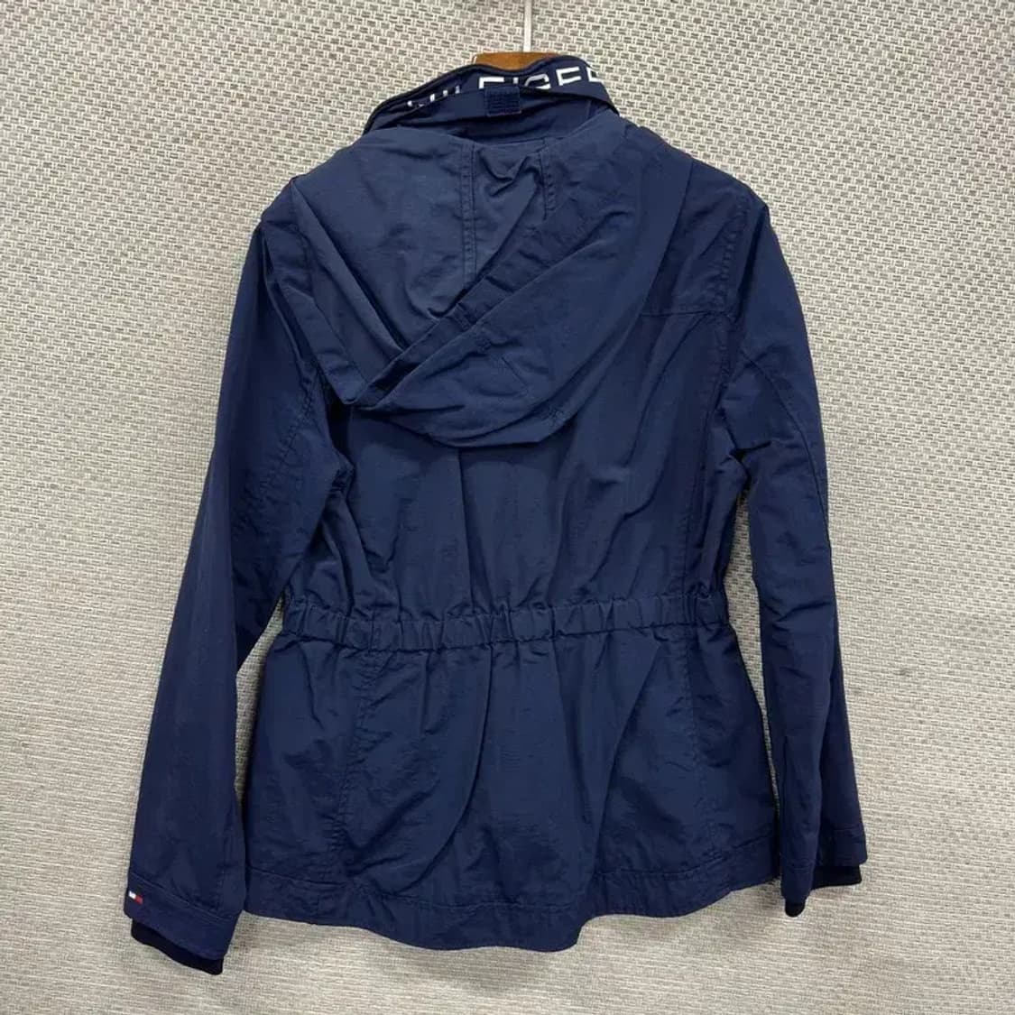 타미힐피거 캐주얼 자수로고 윈드러너 바람막이 M A04774 상품이미지2