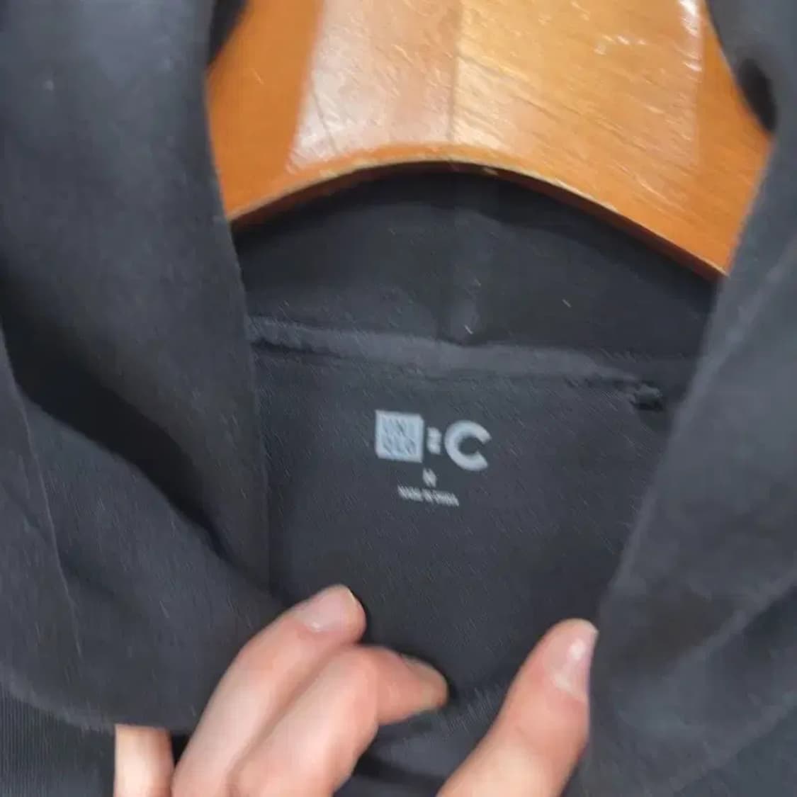 유니클로 C 클레어 웨이드 켈러 무지 후드티 M A04853 상품이미지3