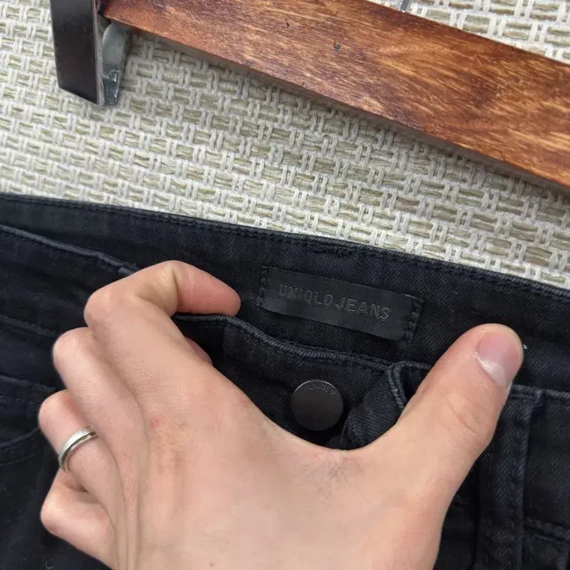 유니클로 캐주얼 스판 블랙진 흑청바지 81 A04960 상품이미지3