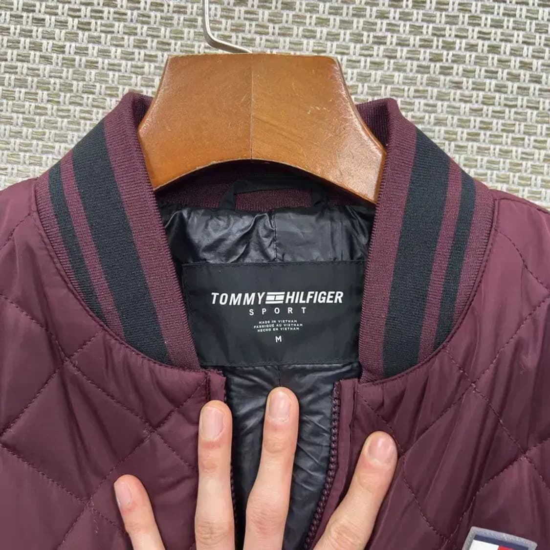 타미힐피거 우먼스 버건디 퀄팅자켓 M A05091 상품이미지3