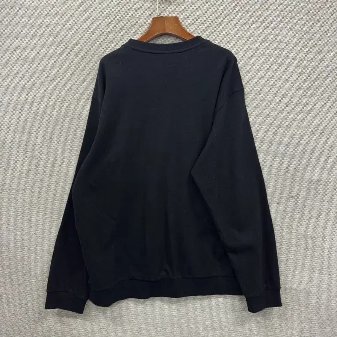 게스 캐주얼 블랙 빅로고 맨투맨 110 A05100 상품이미지2