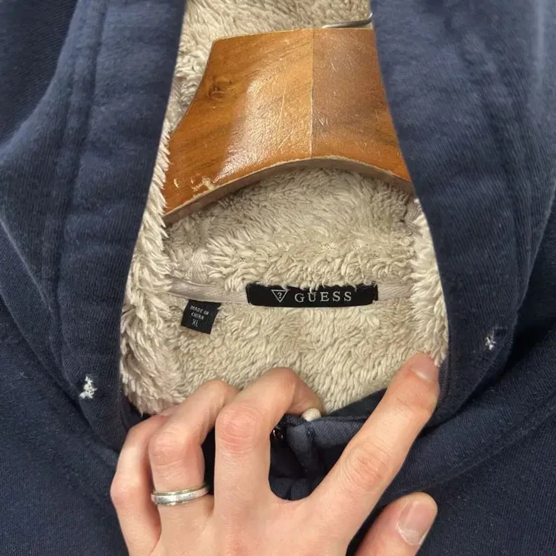 게스 캐주얼 자수로고 양털안감 후드집업 XL A05255 상품이미지3