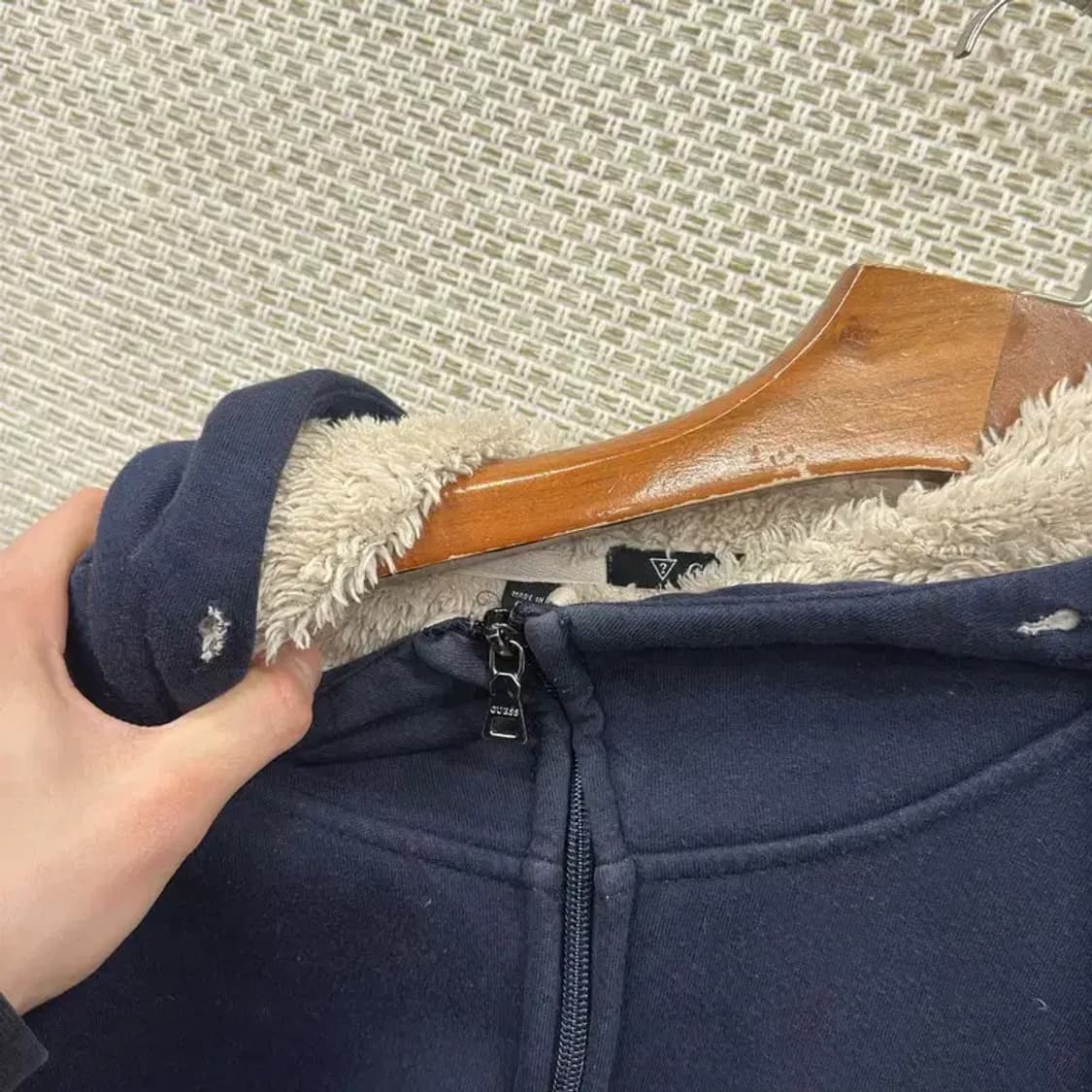 게스 캐주얼 자수로고 양털안감 후드집업 XL A05255 상품이미지6