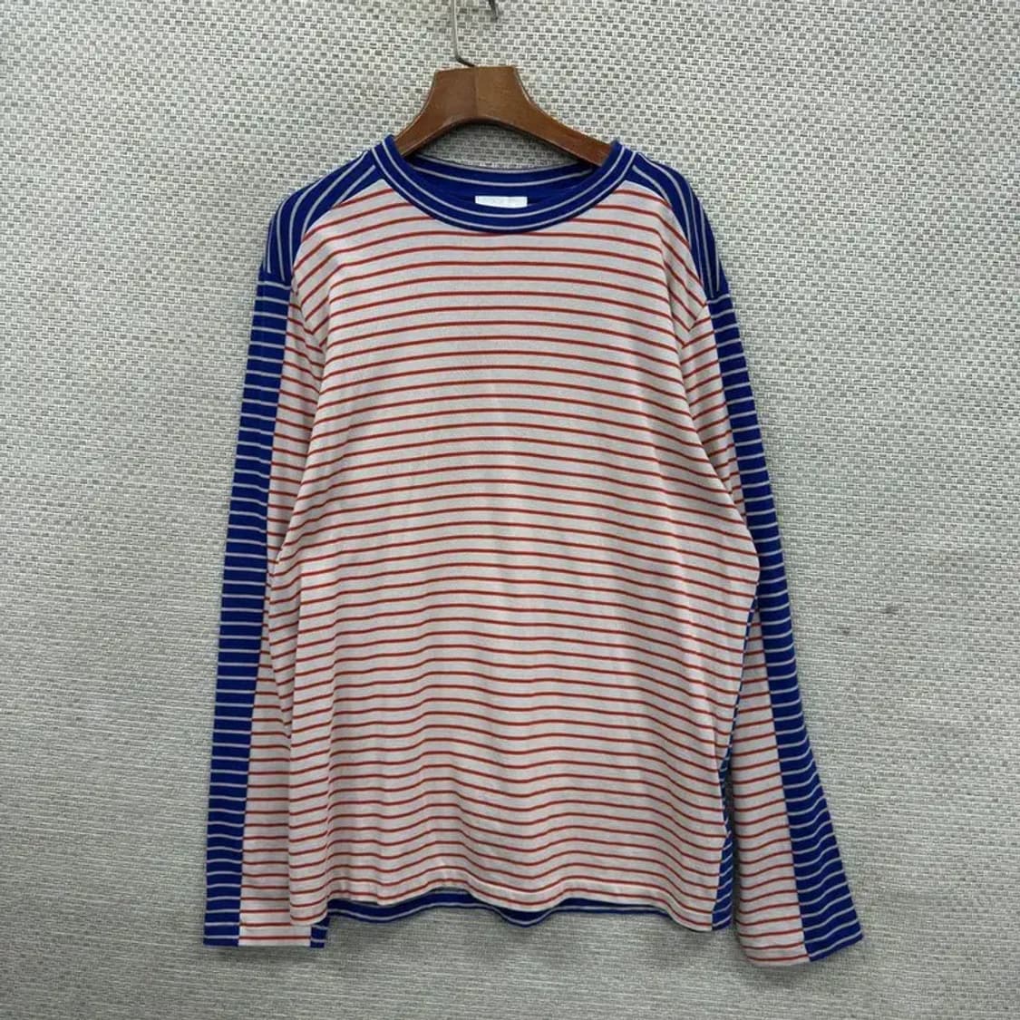 코스 COS 캐주얼 스트라이프 배색 롱슬리브 긴팔티 L A05269 상품이미지1