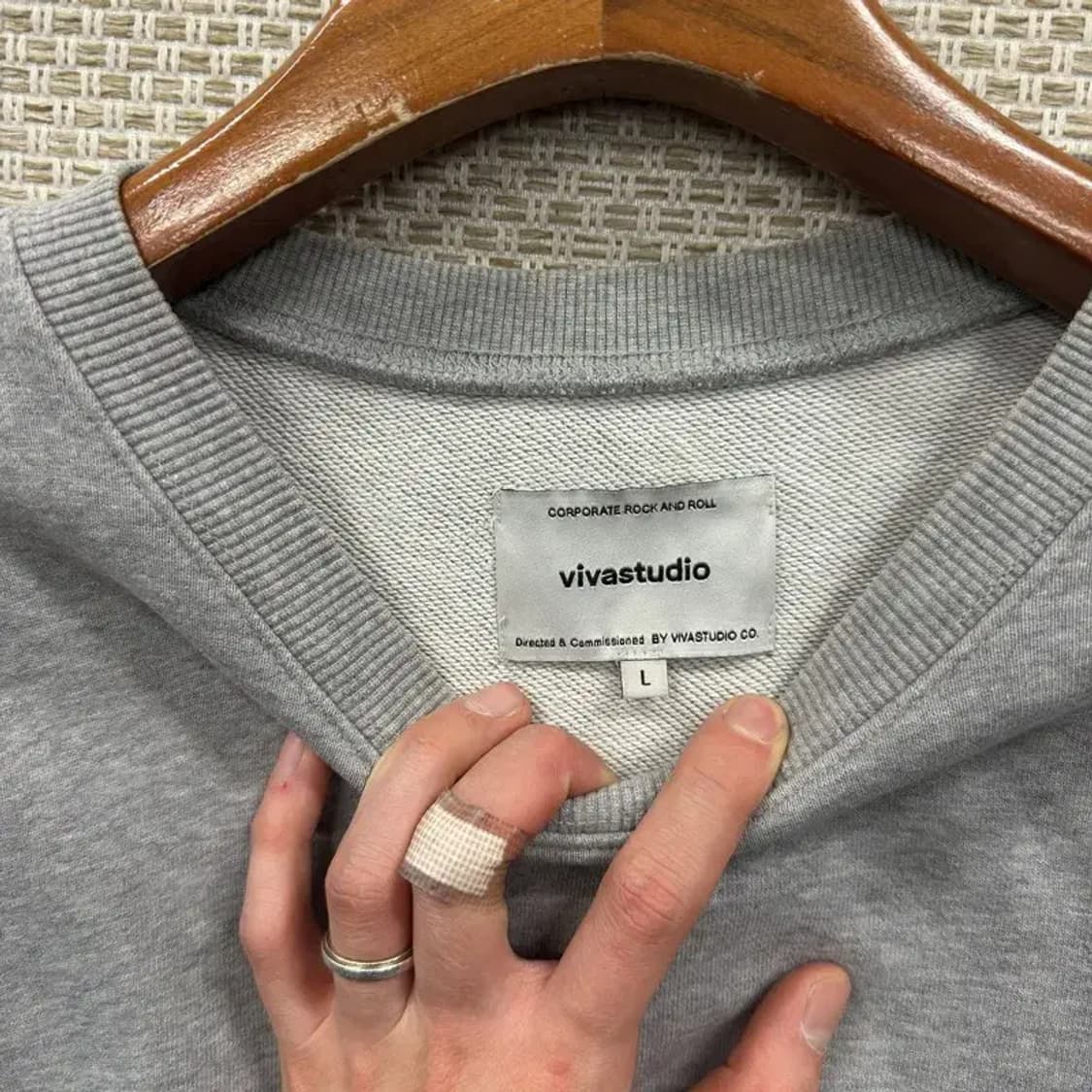 비바스튜디오 캐주얼 프린팅로고 스웻셔츠 맨투맨 L A05327 상품이미지3