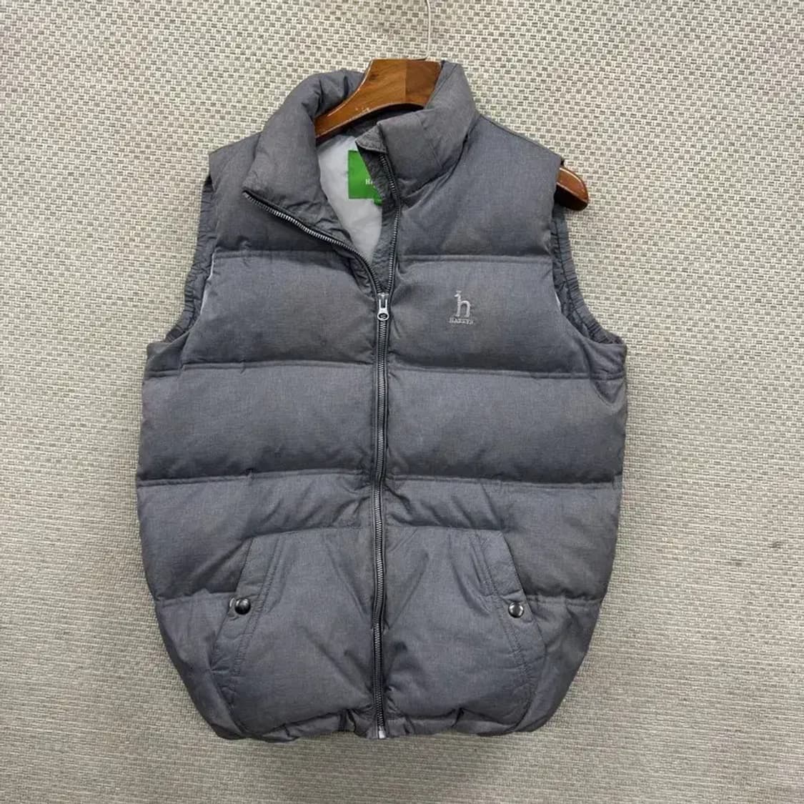 헤지스 캐주얼 자수로고 오리털 덕다운 패딩 조끼 95 A05333 상품이미지1