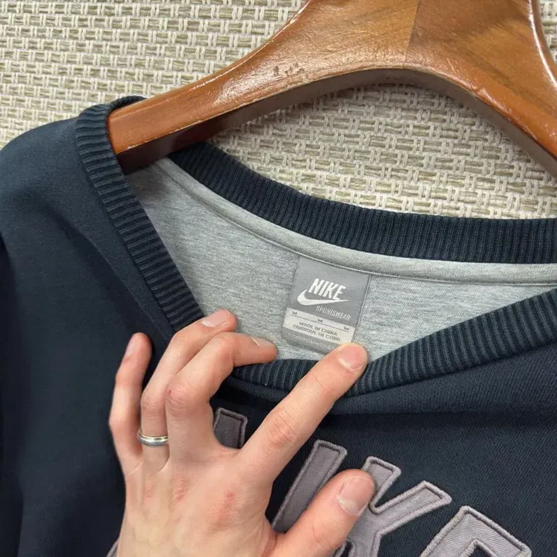 나이키 캐주얼 빈티지 빅로고 스웻셔츠 맨투맨 M A05425 상품이미지3