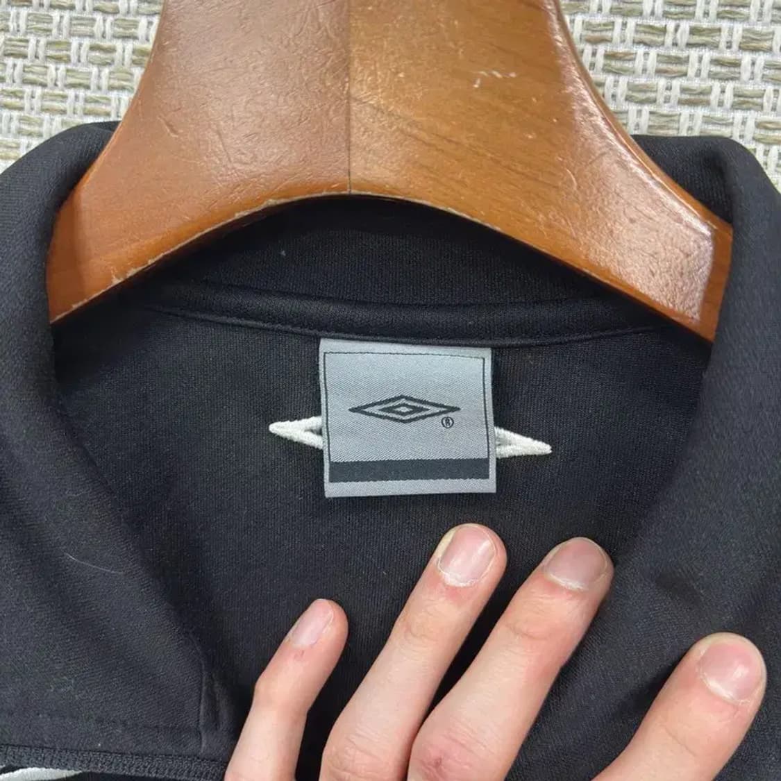 엄브로 캐주얼 자수로고 트랙탑 져지 집업 105 A05500 상품이미지3