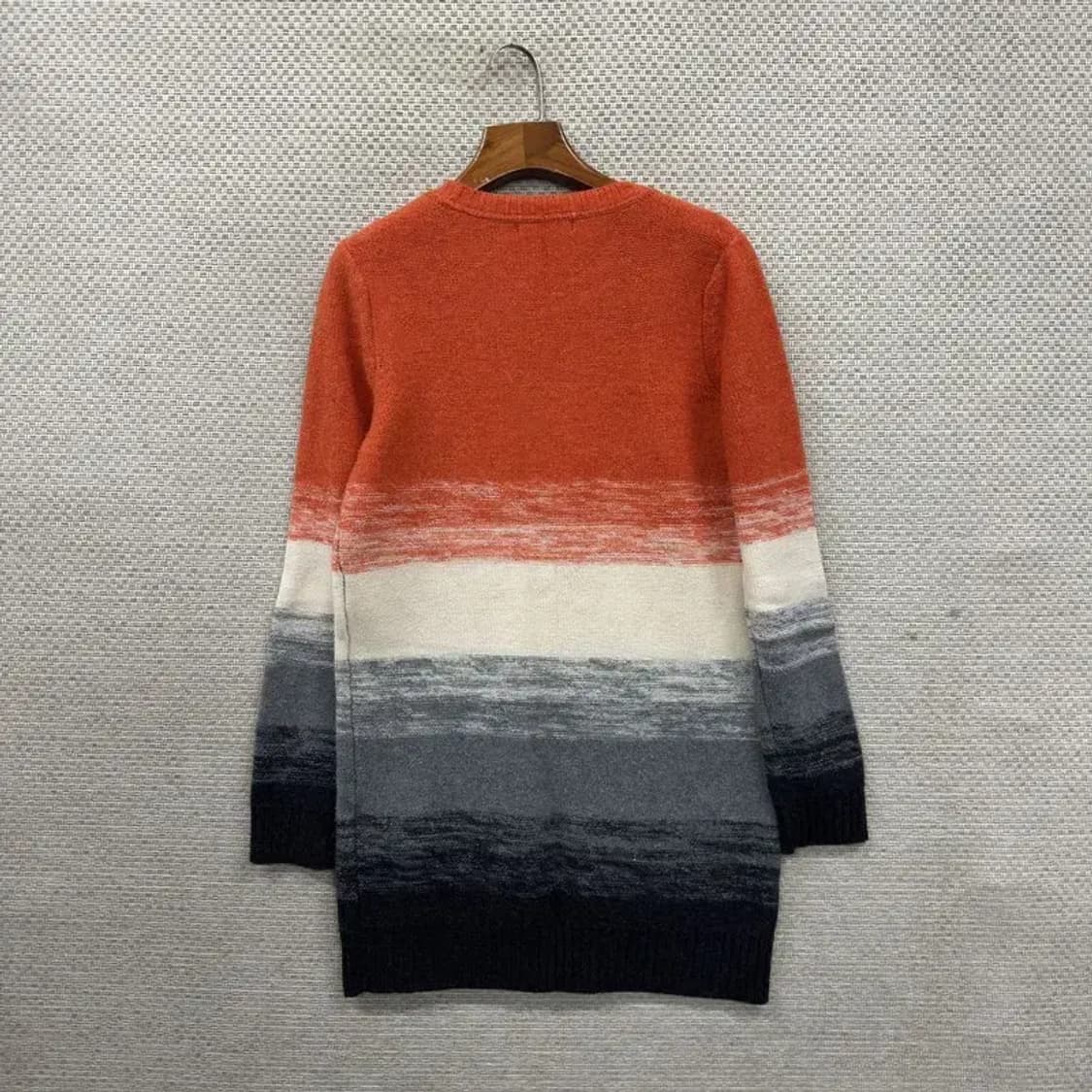 헤지스 캐주얼 자수로고 울 니트 미니 원피스 90 A05577 상품이미지2