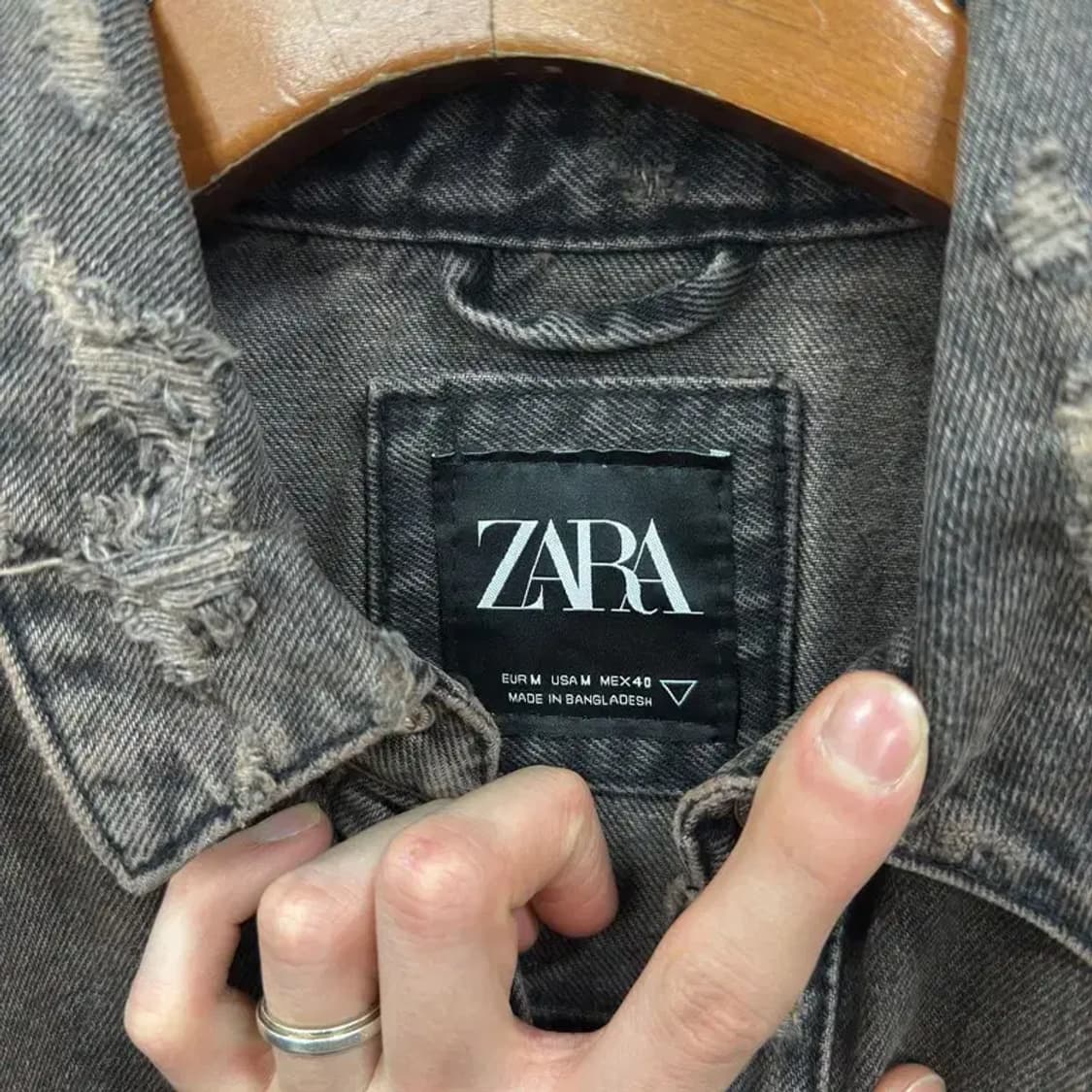 자라 ZARA 빈티지워싱 디스트로이드 데님 자켓 M A05574 상품이미지3