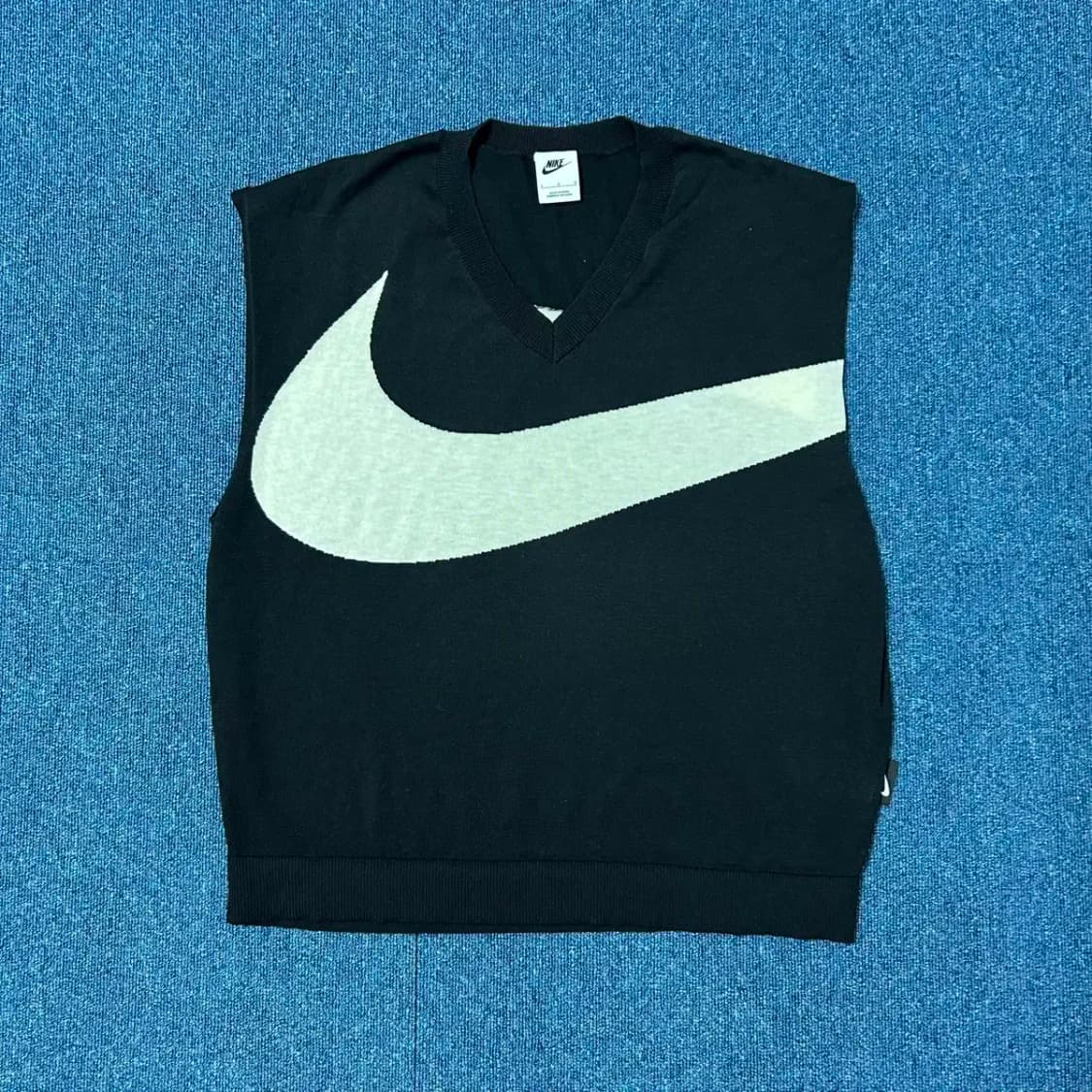 나이키 스우시 스웨터 베스트 fd2874-010 상품이미지3