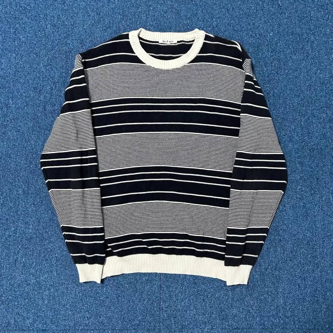 아트이프액츠 스트라이프 니트 상품이미지1