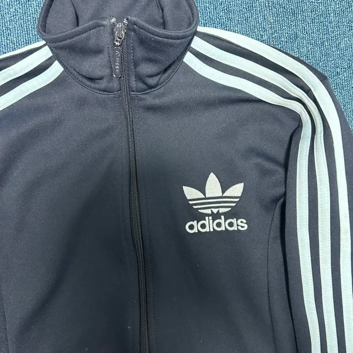 아디다스 유로파 네이비 하늘 트랙탑 상품이미지2