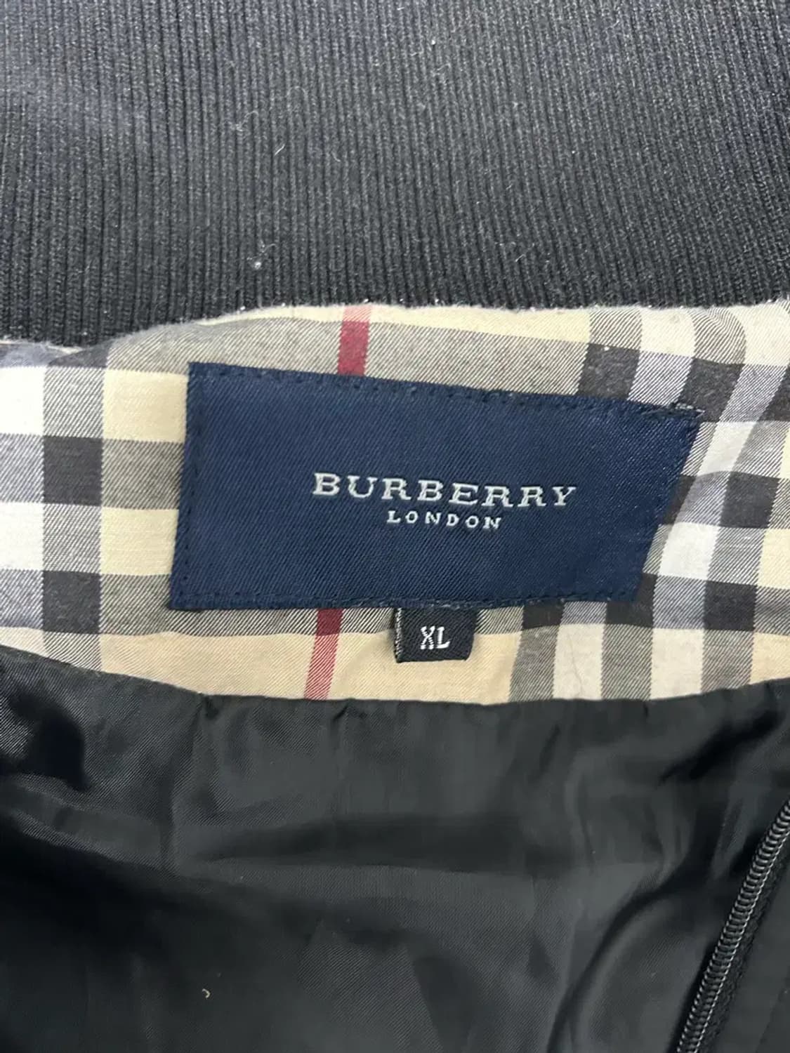 버버리 블랙 체크 봄버 바람막이 상품이미지2