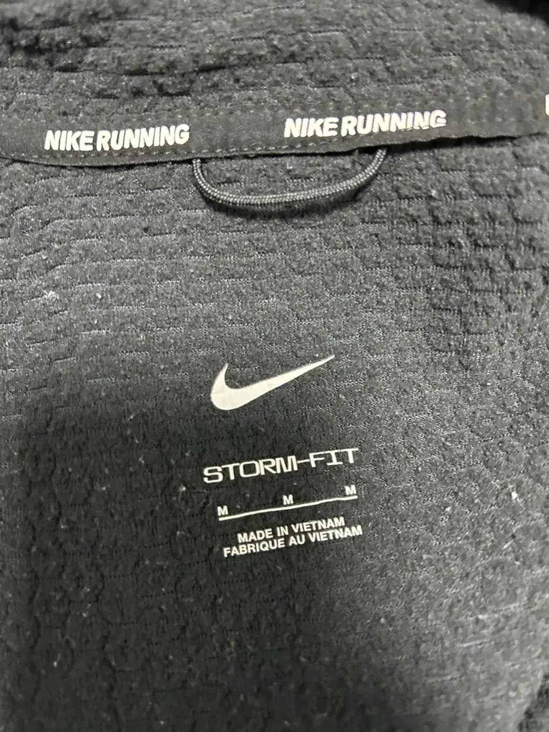 나이키 여성 쉴드 러닝 바람막이M 상품이미지3