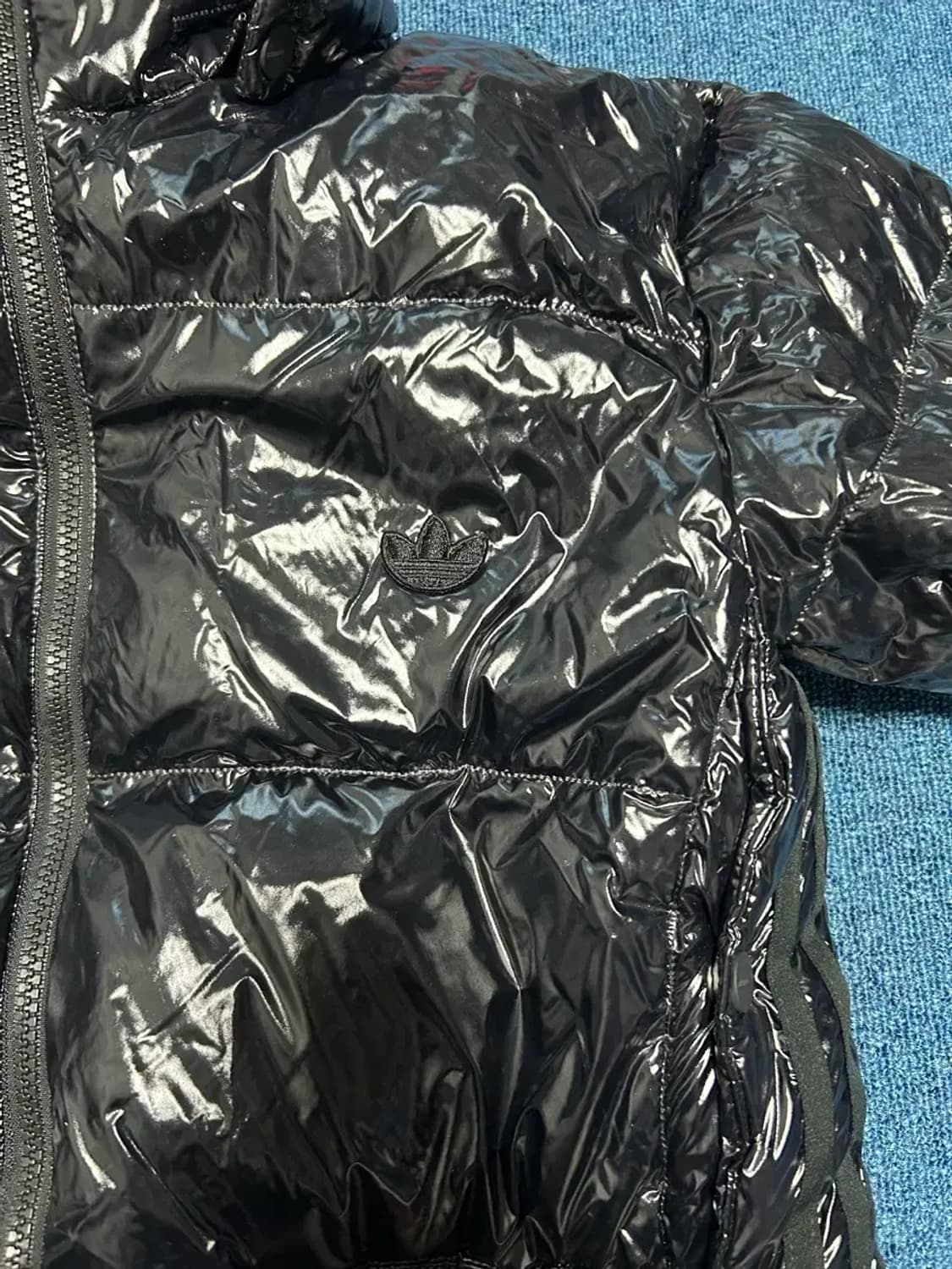 아디다스 유광 덕다운 푸퍼 패딩 상품이미지5