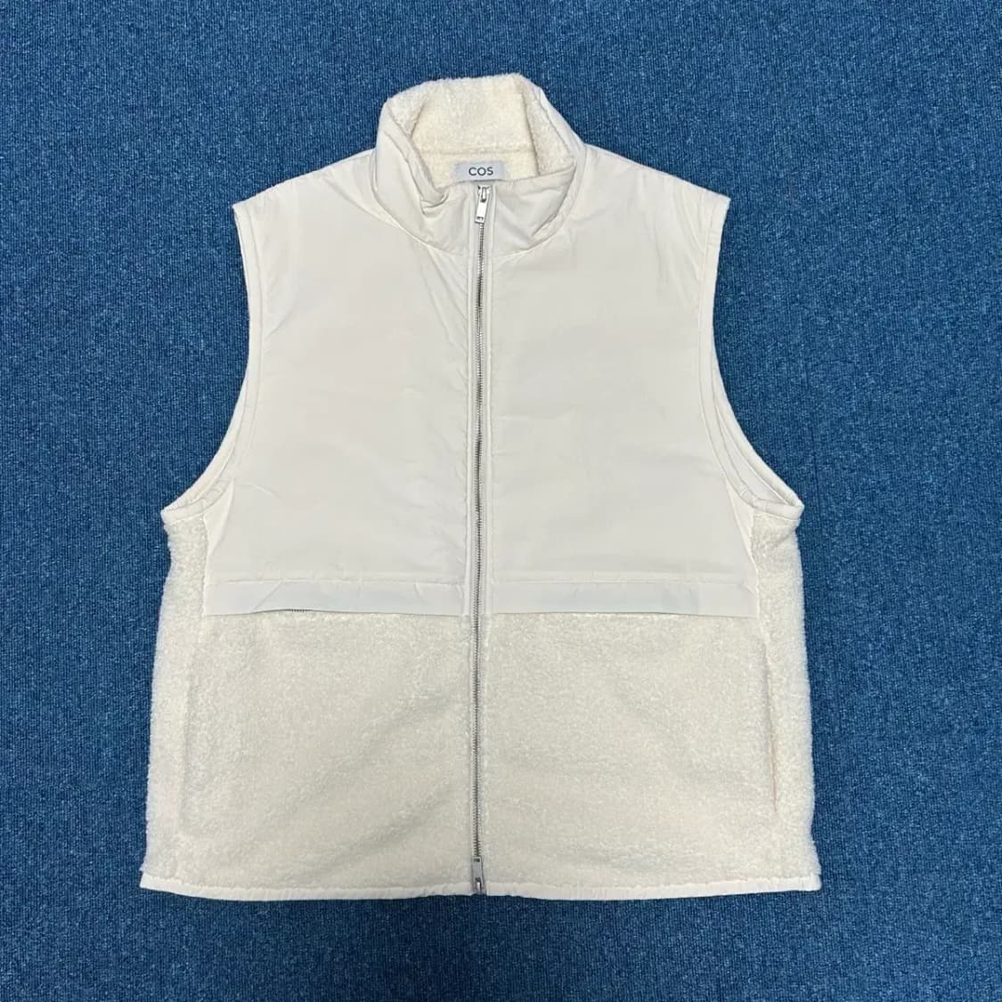 COS 코스 화이트 뽀글이 조끼 베스트L 상품이미지1