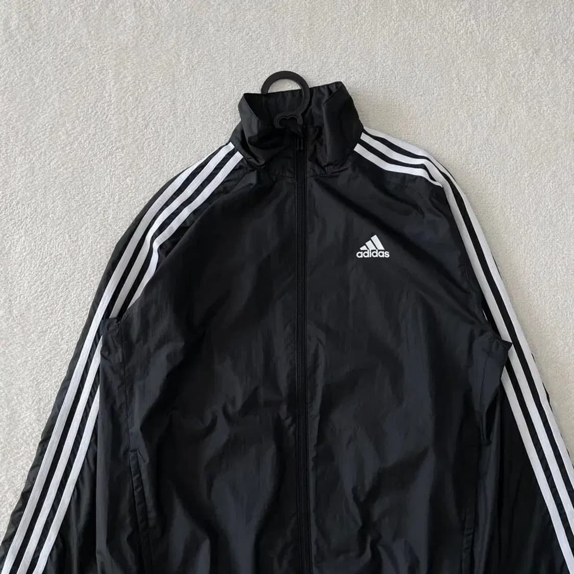 아디다스 블랙 바람막이 100 L 상품이미지2