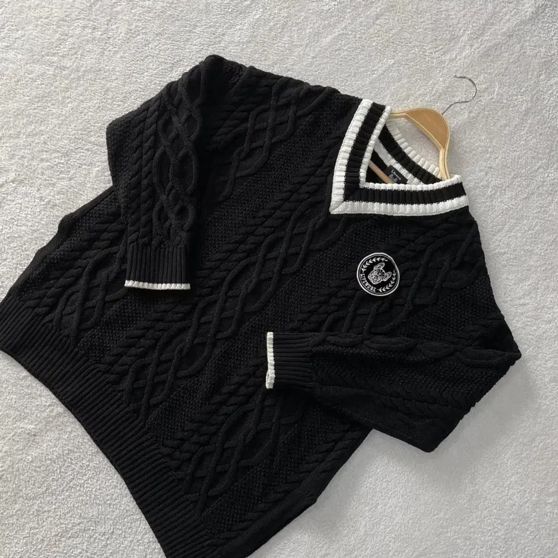 F 라이프워크 여성 케이블 브이넥 니트 상품이미지4