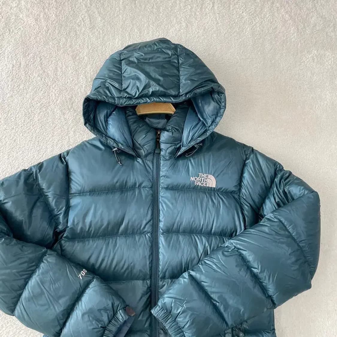 95 노스페이스 여성 700 메트로 유광 눕시 패딩 상품이미지2