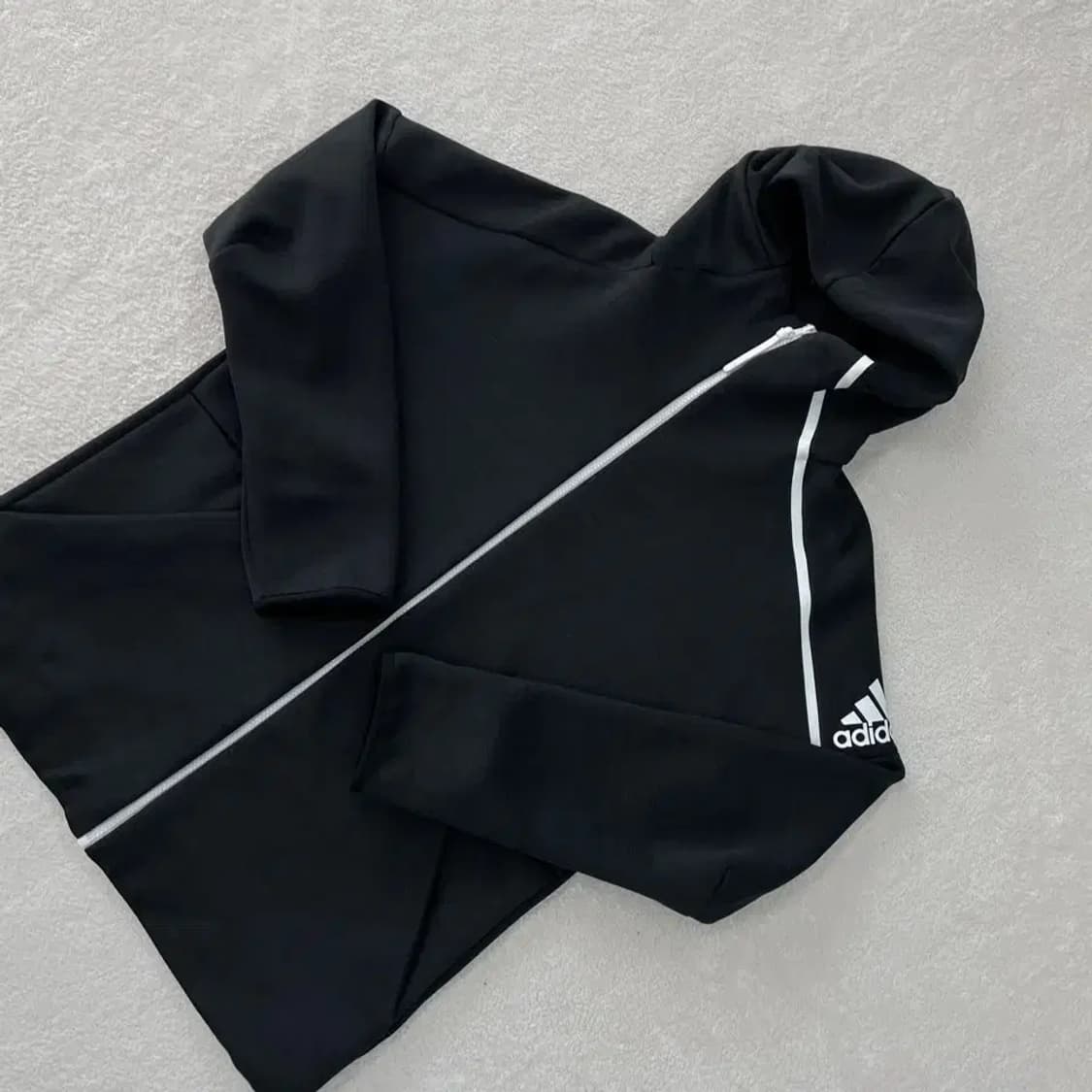 아디다스 ZNE 후드자켓 105 XL 상품이미지3