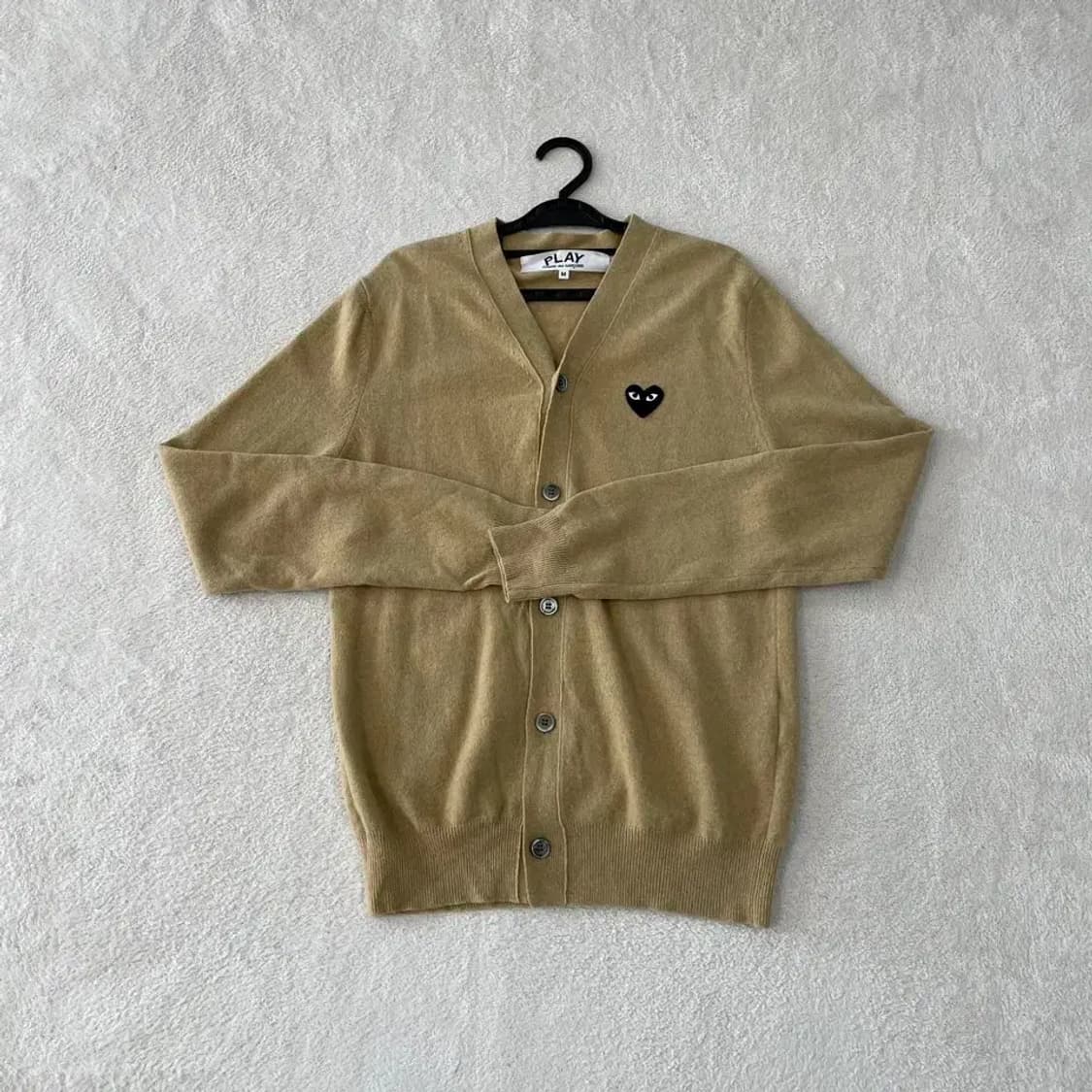 M 꼼데가르송 블랙하트 가디건 매장판 베이지 상품이미지1