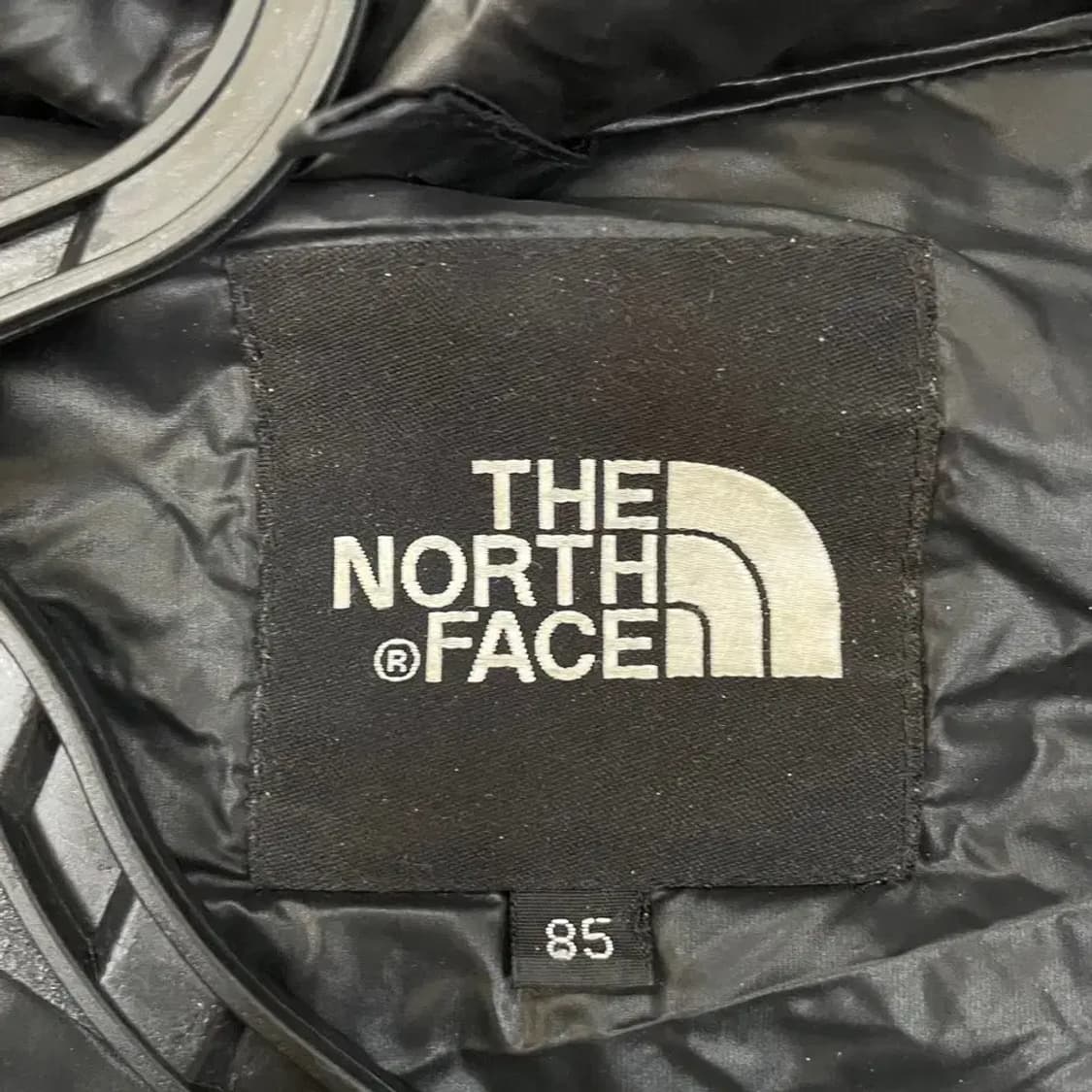 M 노스페이스 여성 700 메트로 유광 눕시 패딩 상품이미지4