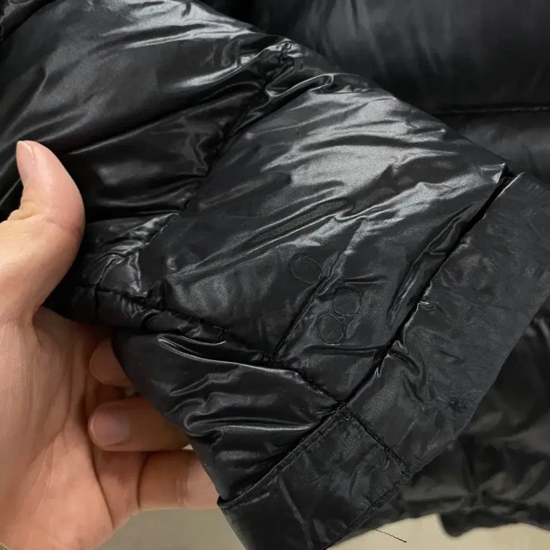 M 노스페이스 여성 700 메트로 유광 눕시 패딩 상품이미지9