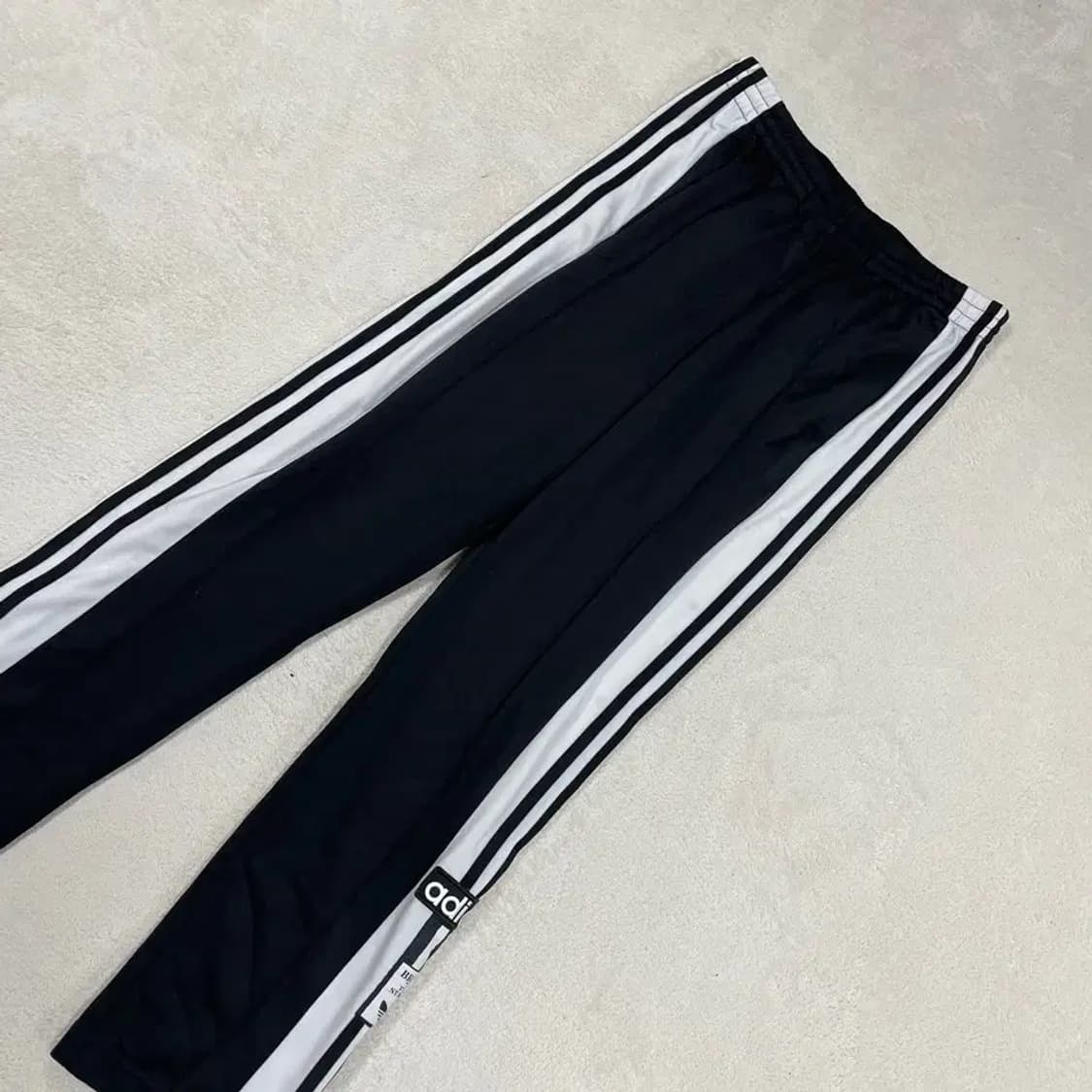 L 아디다스 아디브레이크 바지 블랙 상품이미지3