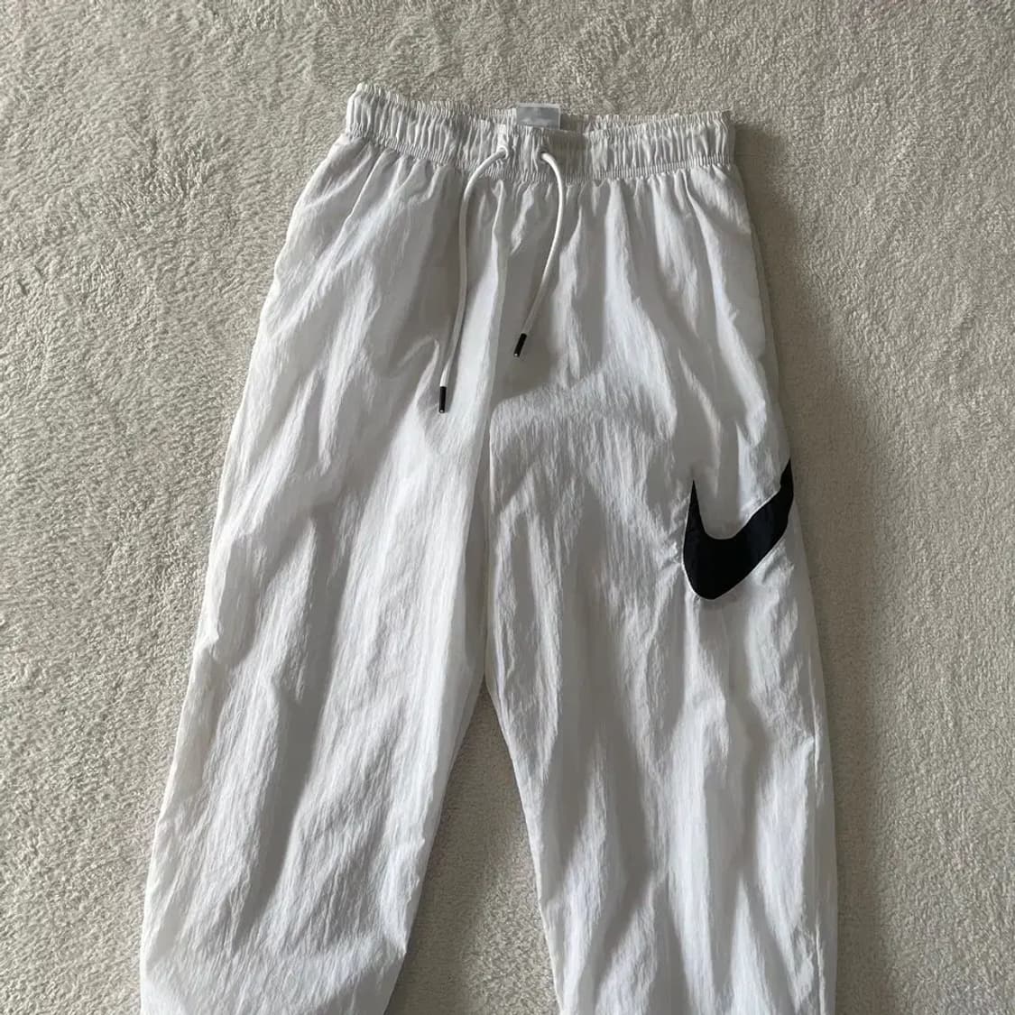 S 나이키 여성 빅스우시 나일론 트레이닝 바지 상품이미지4