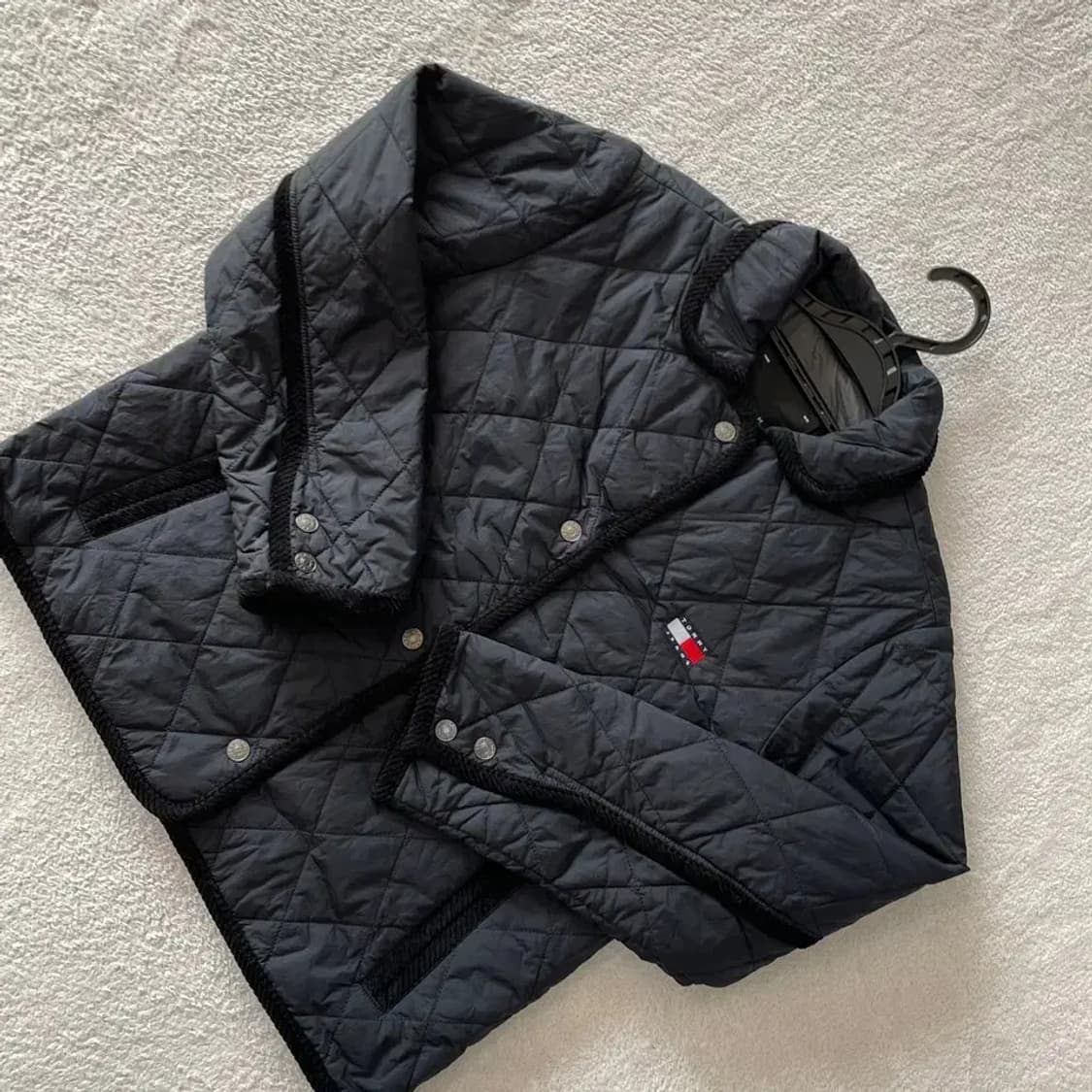 타미힐피거 여성 2024 퀼팅자켓 쇼트패딩 XS 상품이미지3