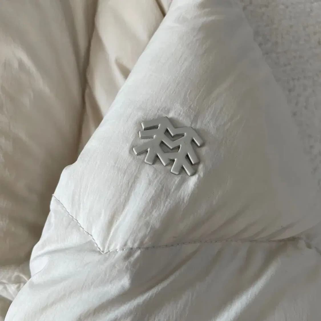 코오롱 여성 2022 푸퍼 다운 구스 패딩 김태리 상품이미지4