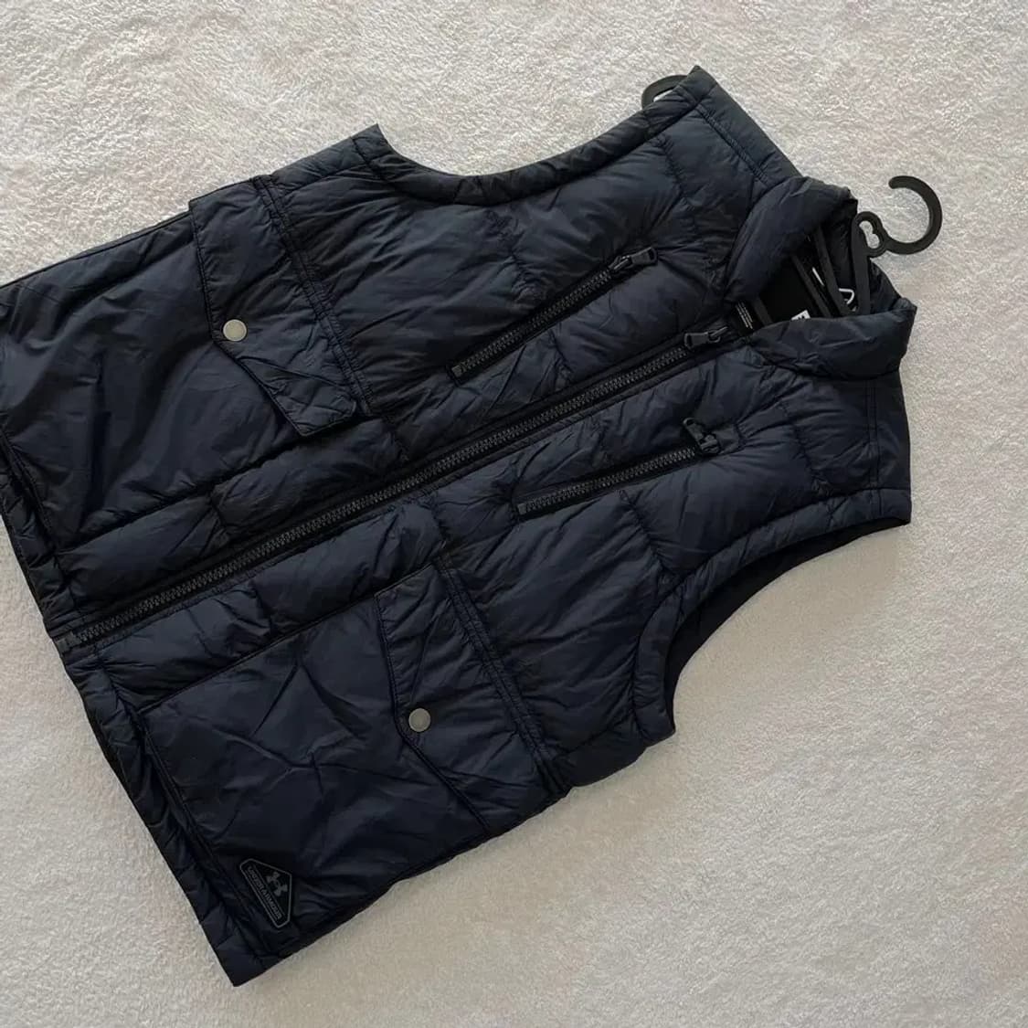 L 언더아머 남성 덕다운 패딩조끼 100 상품이미지3