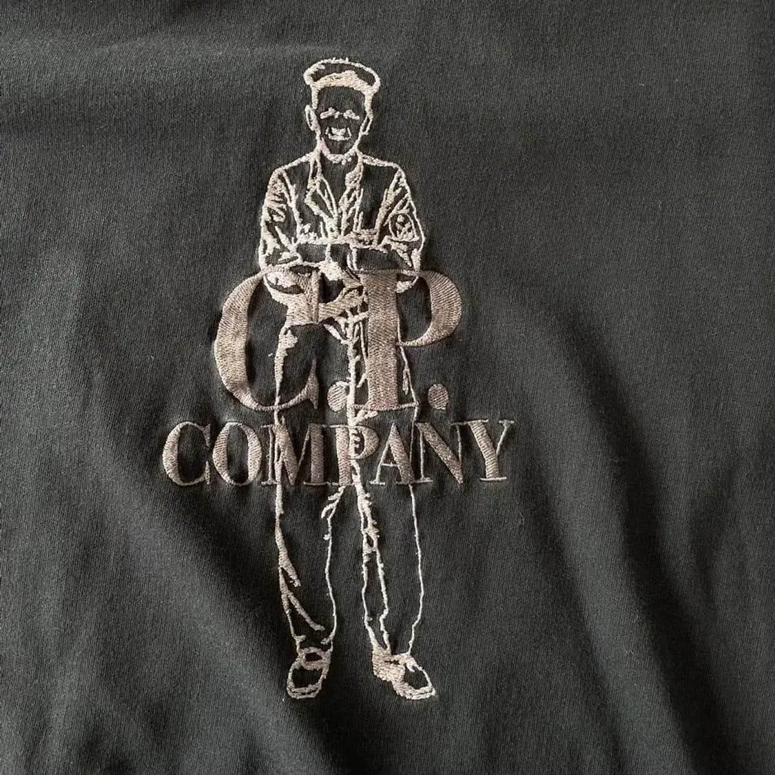 [L] CP컴퍼니 가먼트다잉 맨투맨 100 상품이미지5