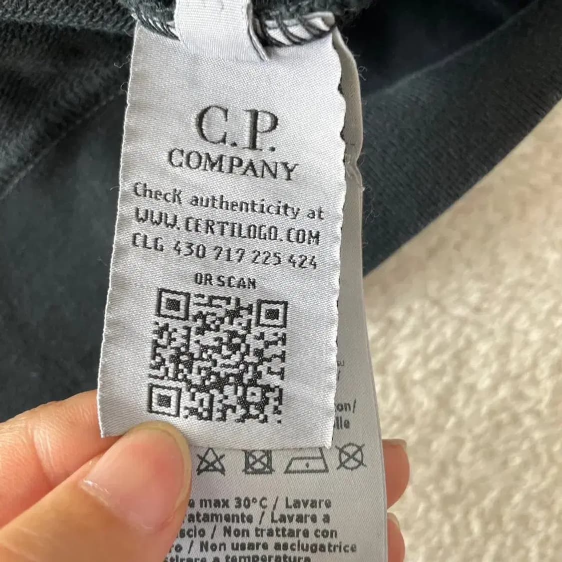 [L] CP컴퍼니 가먼트다잉 맨투맨 100 상품이미지6