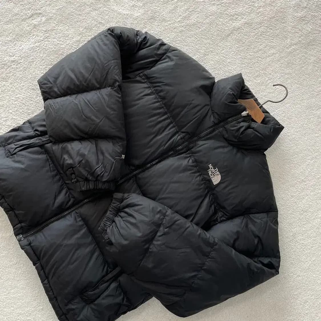 L 노스페이스 무광 눕시 700 스몰로고 패딩 100 상품이미지3