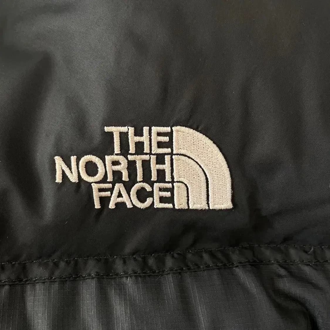 L 노스페이스 무광 눕시 700 스몰로고 패딩 100 상품이미지5