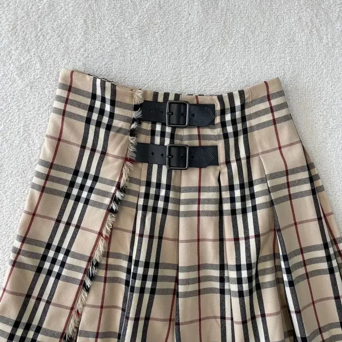 64 버버리 여성 체크노바 울스커트 치마 상품이미지4