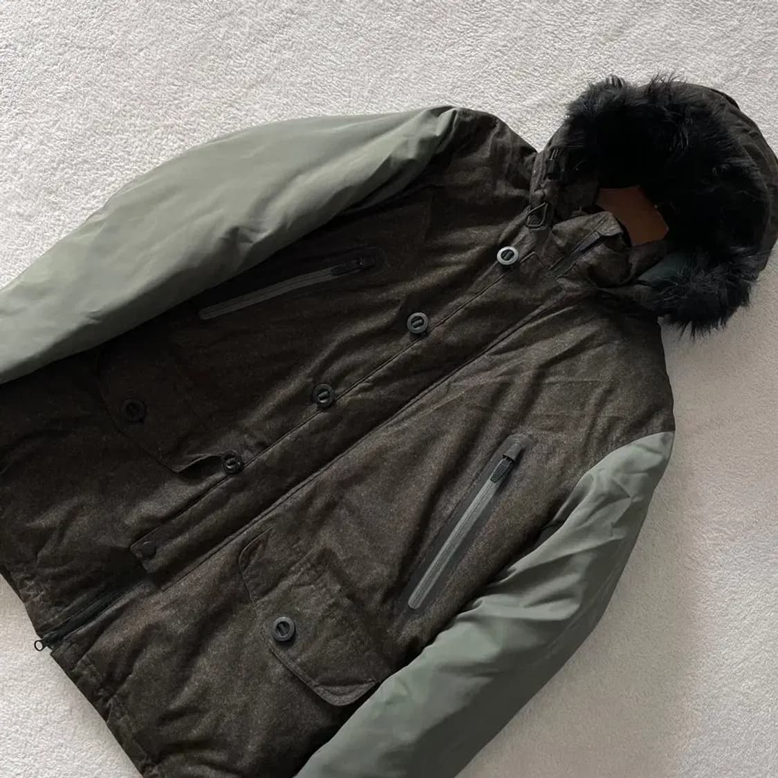 나이키 카키 다운패딩 100 L 상품이미지3